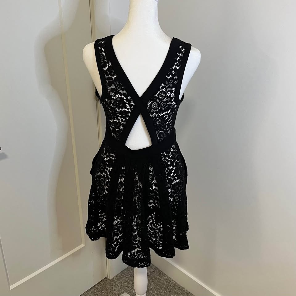 FREE PEOPLE Black Lace Sleeveless Dress with Cutout Back - Size - photo 3