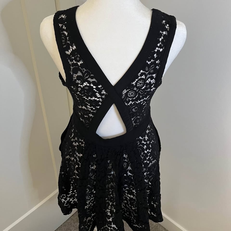 FREE PEOPLE Black Lace Sleeveless Dress with Cutout Back - Size - photo 4