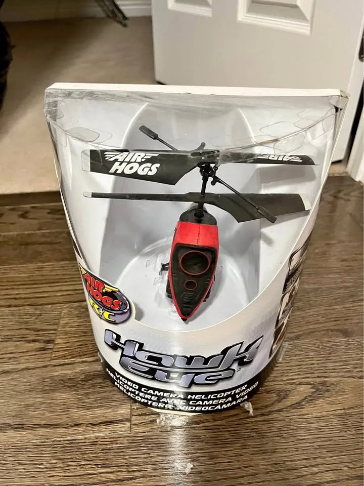 Helicopter RC toy (needs battery replacement) thumbnail