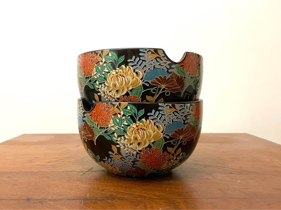Ceramic Noodle Bowls with Chopstick Rests (Set of 2) - photo 4