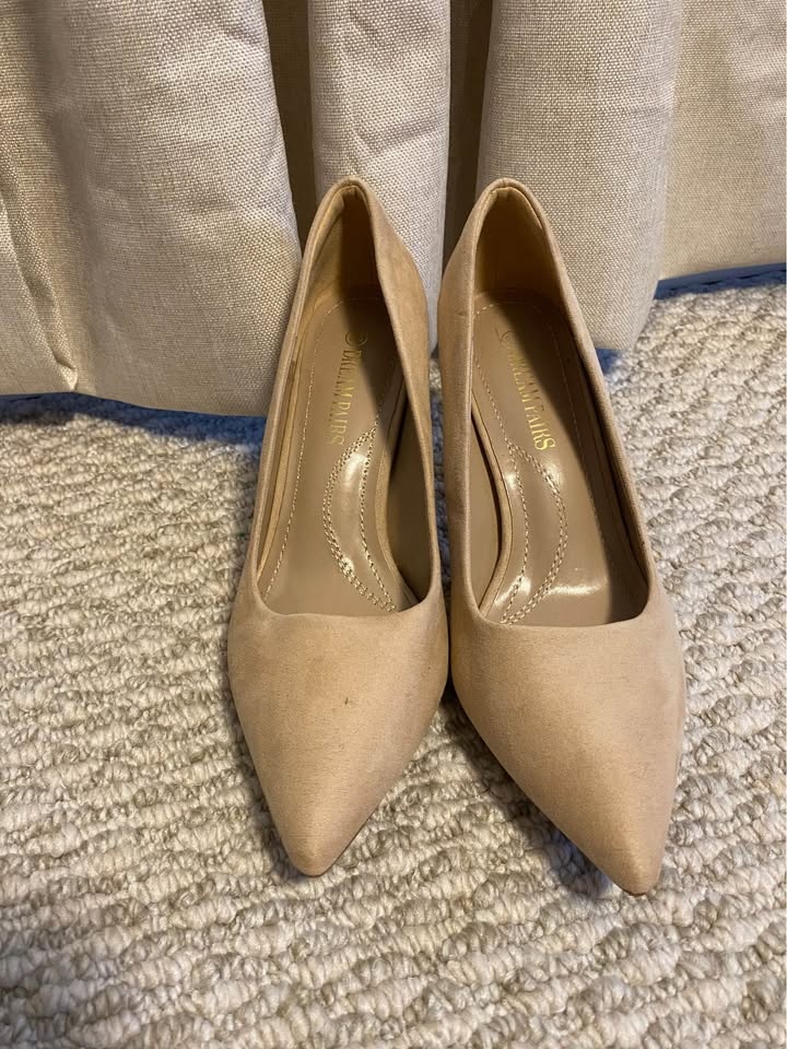 DREAM PAIRS Nude Suede Pointed Toe Heels - Size 8.5 - photo 2
