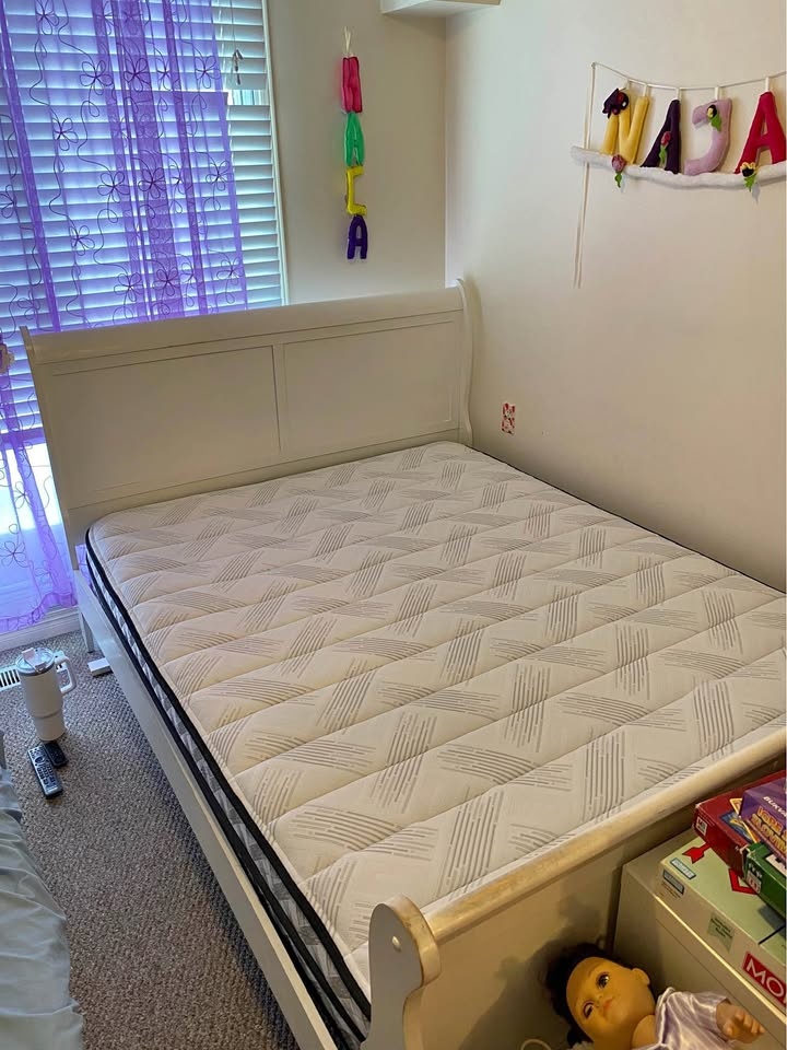 Queen Sealy Mattress & Box Spring + FREE Bed