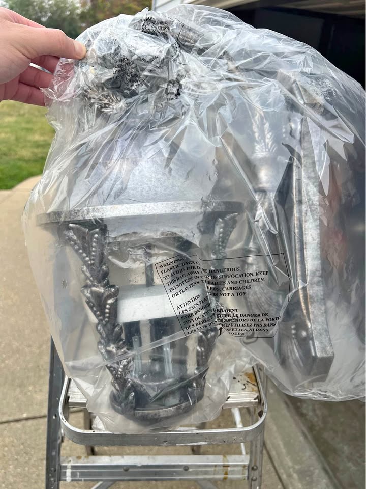 Outdoor Wall Mount Lantern