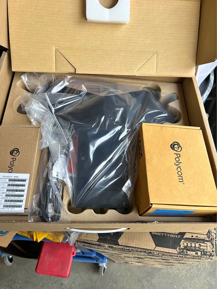 Polycom Trio 8800 Skype Collaboration Kit