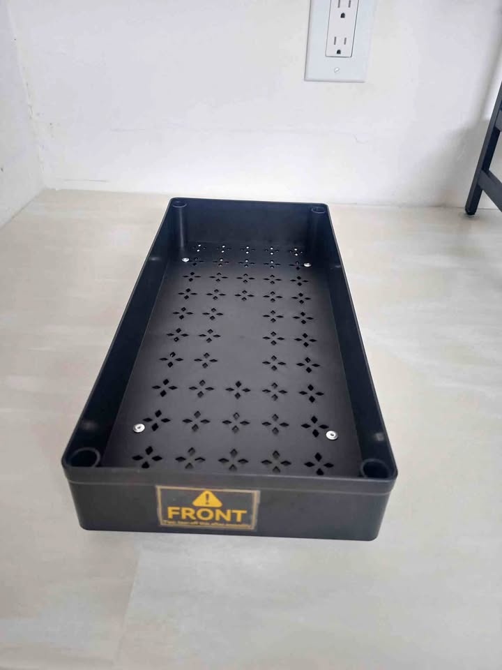 Pull out cabinet organiser