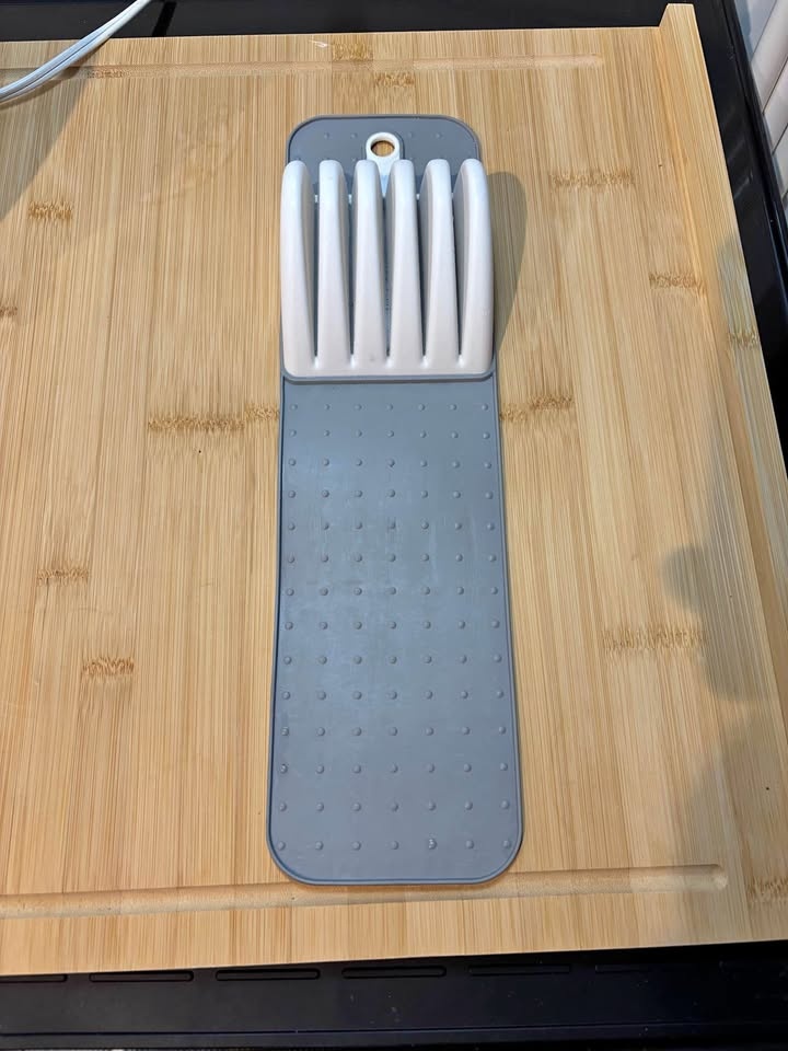 Knife Holder