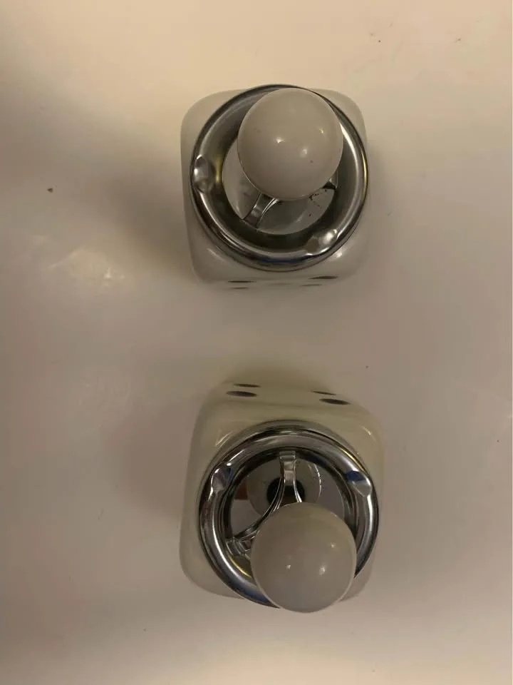 Dice ashtrays image indicator(2)