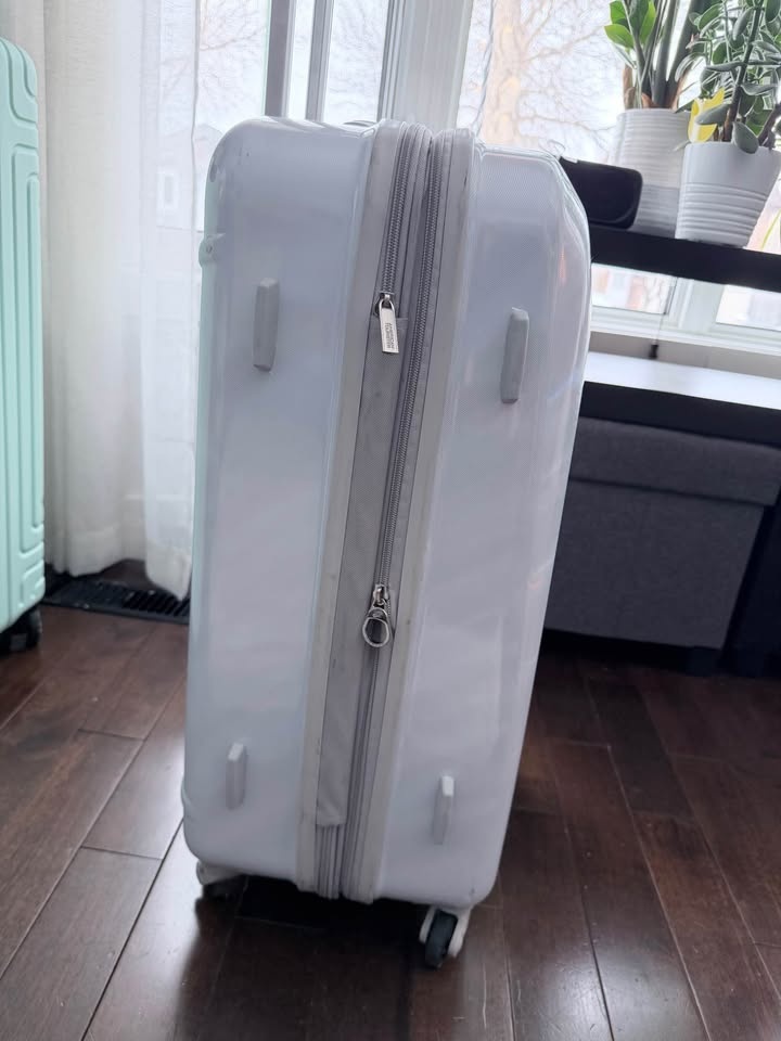 American Tourister Luggage / Suitcase 26” - photo 5