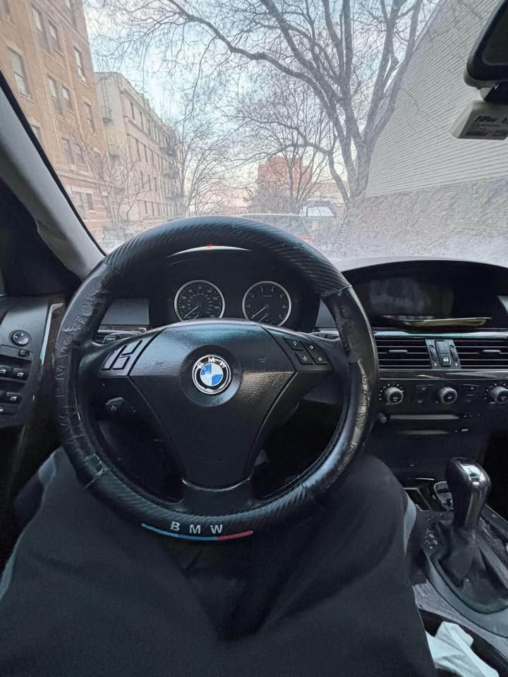2004 BMW 530i - photo 2
