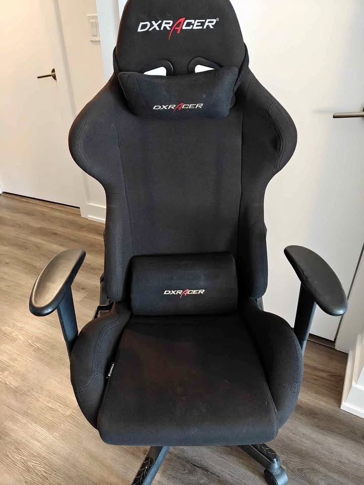 DX Racer Gaming Chair