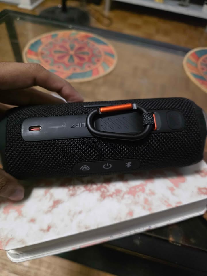 JBL Flip 7 - Almost New - photo 2