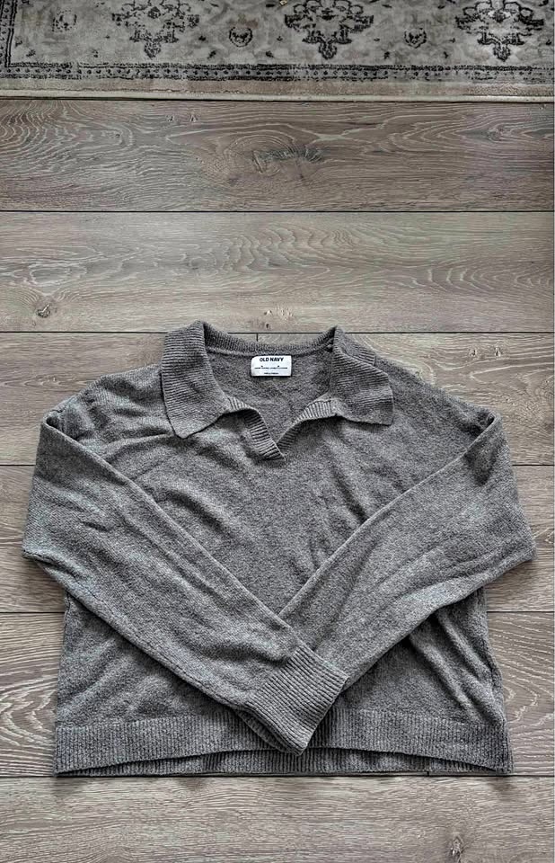 Old Navy Gray Collared Sweater M