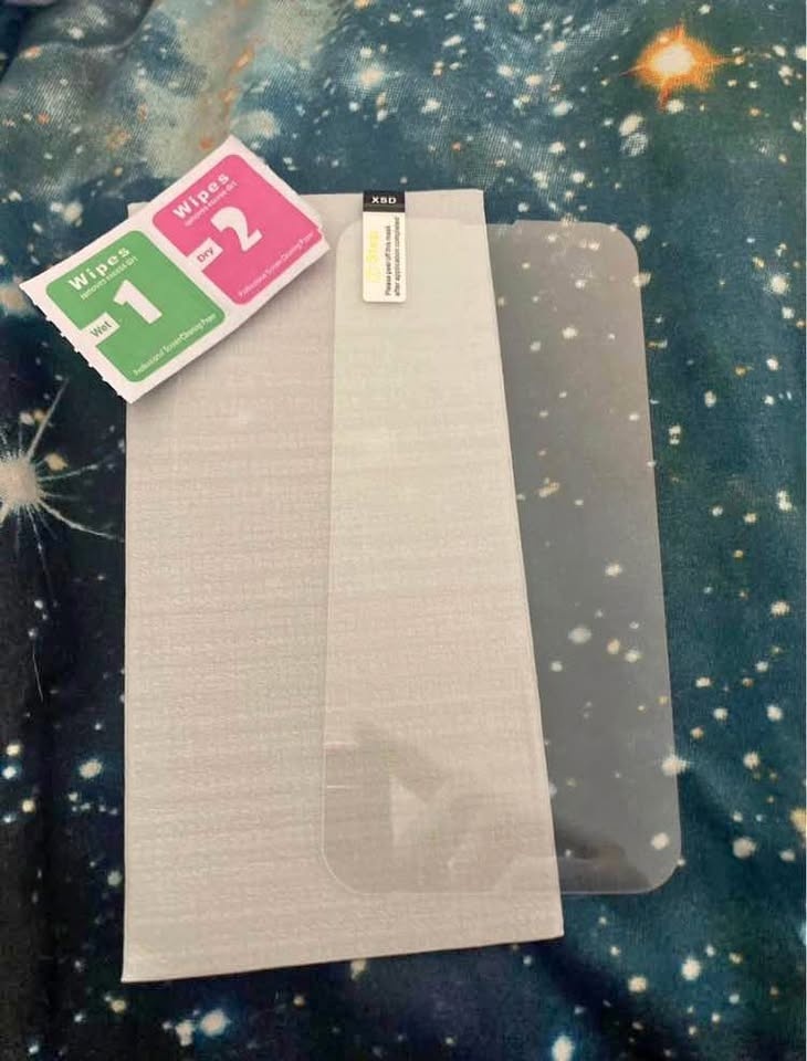Protective Tempered Glass for iPhone 14 Screens