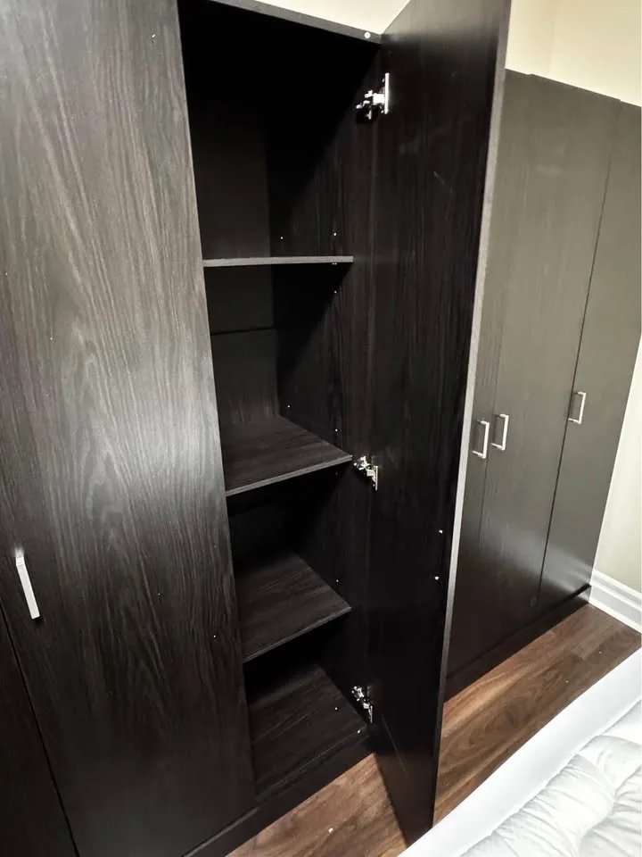 3 Door Wardrobe with Hanging Rod ▫️BRAND NEW▫️ image indicator(2)