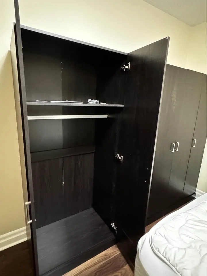 3 Door Wardrobe with Hanging Rod ▫️BRAND NEW▫️ image indicator(3)