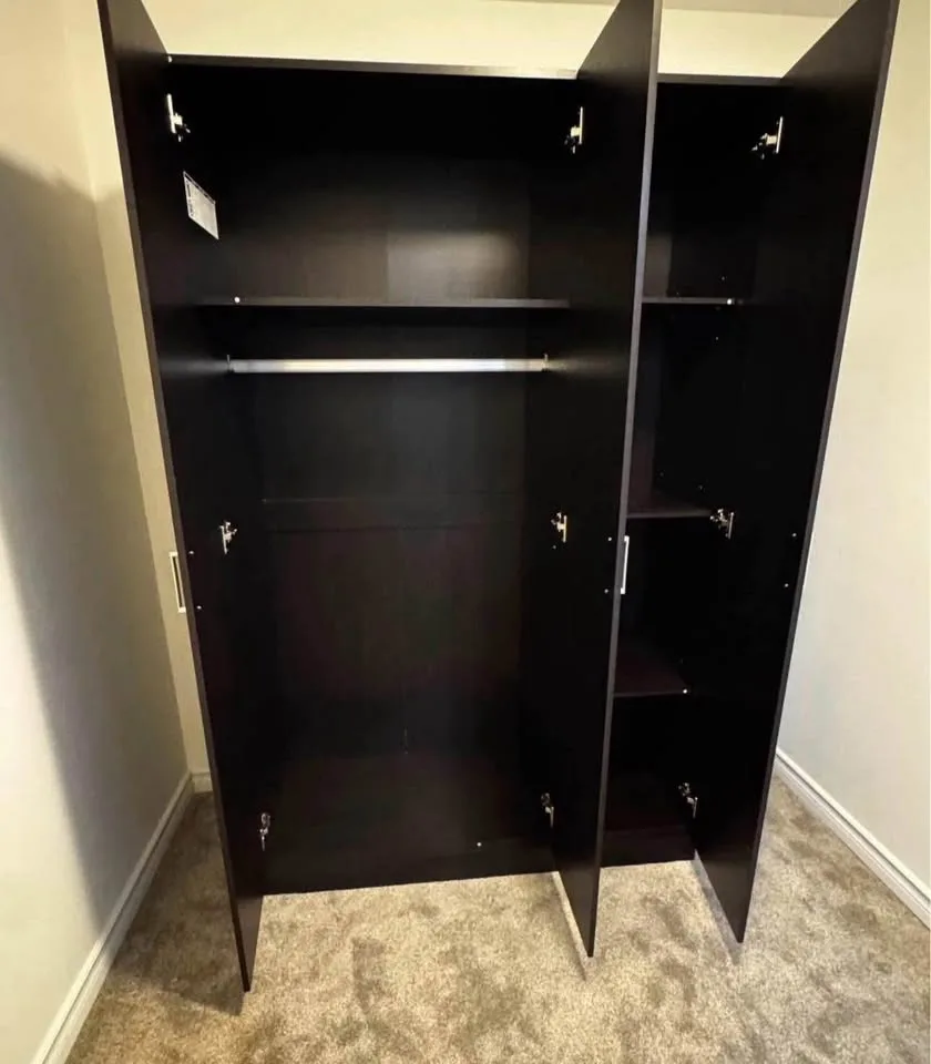 3 Door Wardrobe with Hanging Rod ▫️BRAND NEW▫️ image indicator(5)