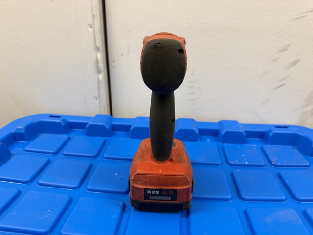 HILTI SIW 6AT-A22 Cordless Impact Wrench Kit - photo 2