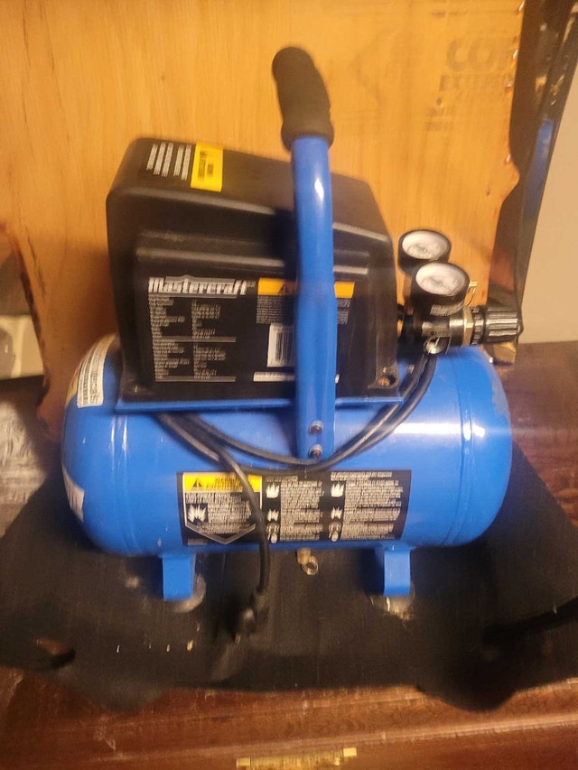 Mastercraft Air Compressor - photo 2