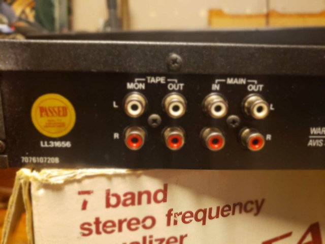 Realistic 7-Band Stereo Frequency Equalizer (Model 31-1989) - photo 3