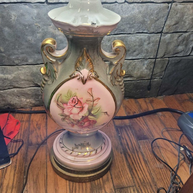 Vintage Floral Lamp