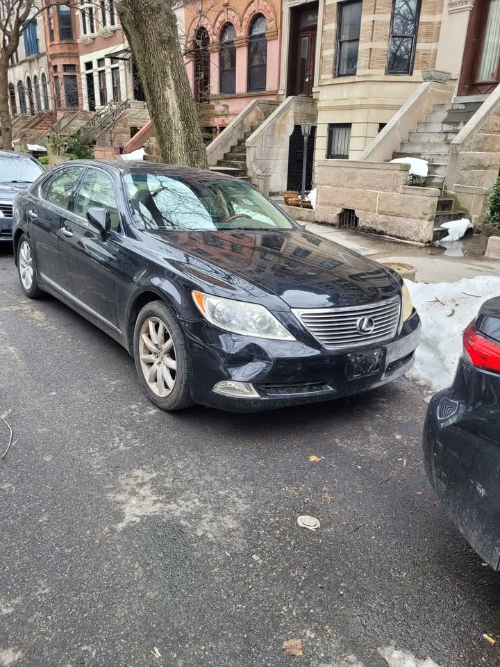2008 Lexus LS 460 RWD Sedan - photo 2