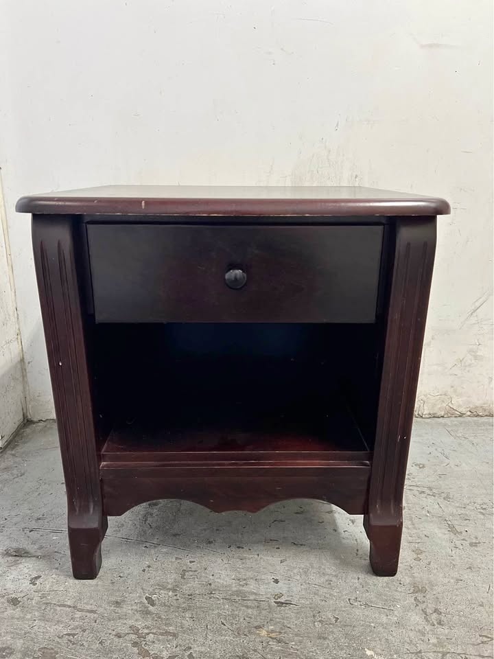 Night stand