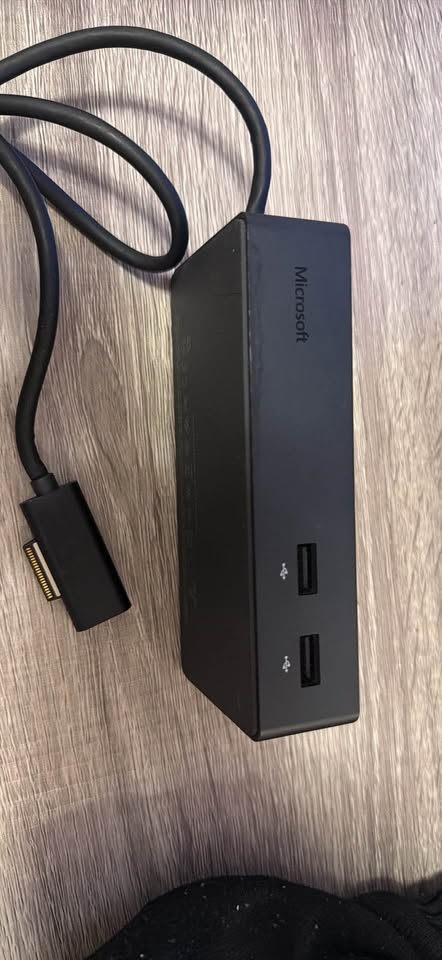 Microsoft Surface Dock - photo 3