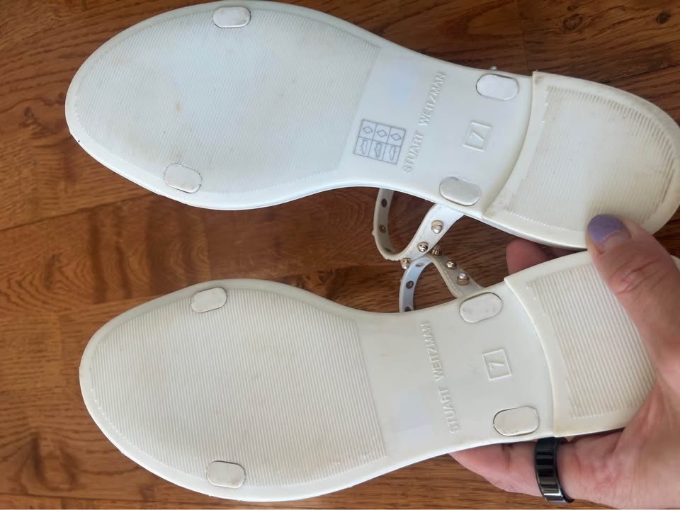 Stuart Weitzman White Flat Sandals – Size 7 - photo 5