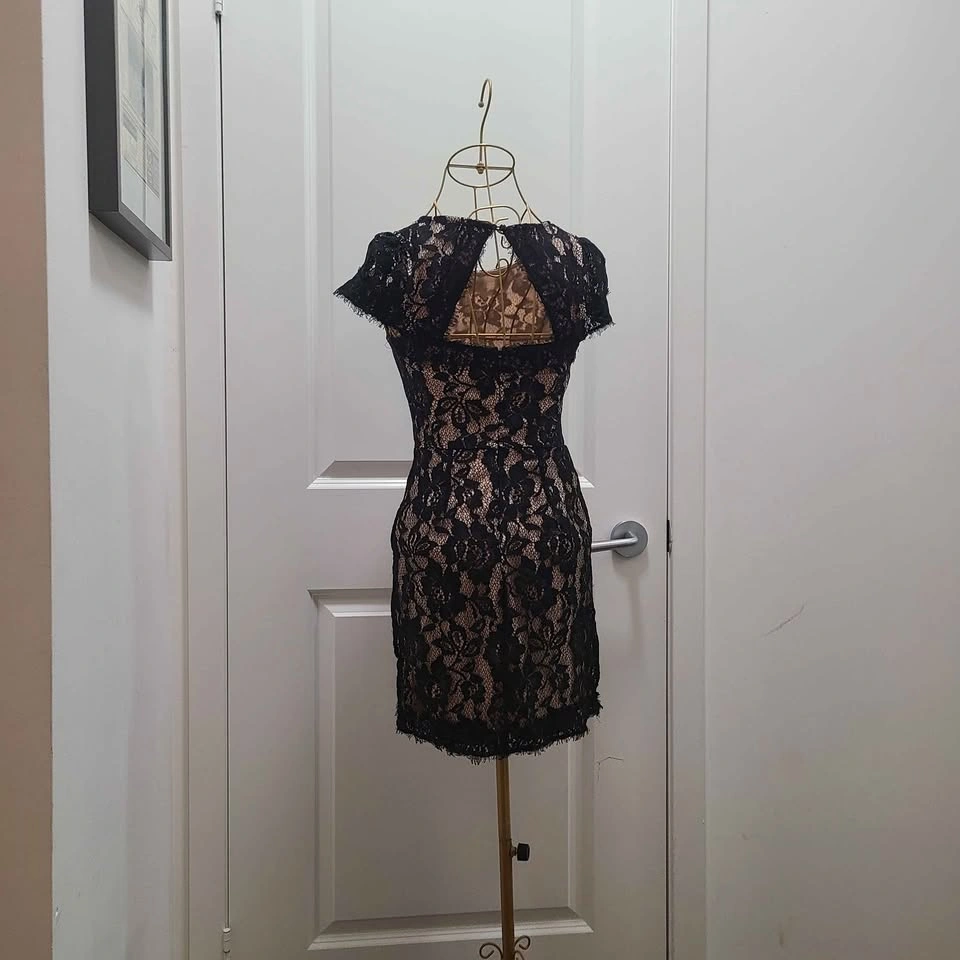 Lace Mini Bodycon Dress - photo 2