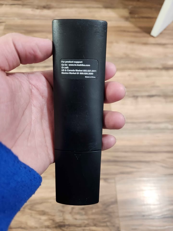 Original Toshiba Remote - photo 2