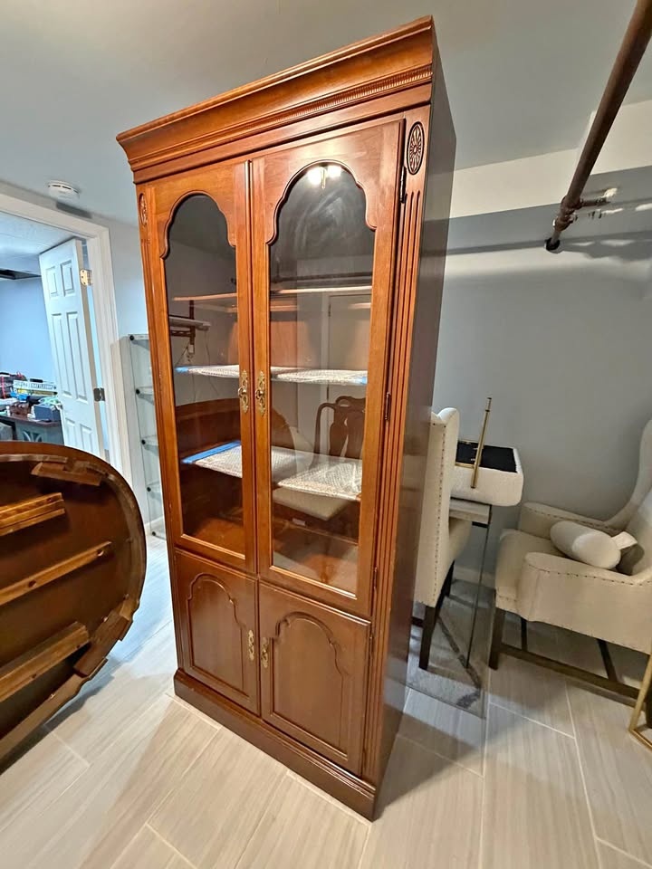 Ethan Allen Georgian Court Cherry Display Lighted Wall Cabinet