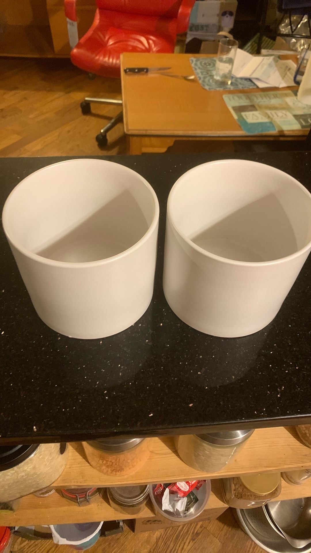 Two White Ceramic China Containers 5.5 Inch Tall - photo 2