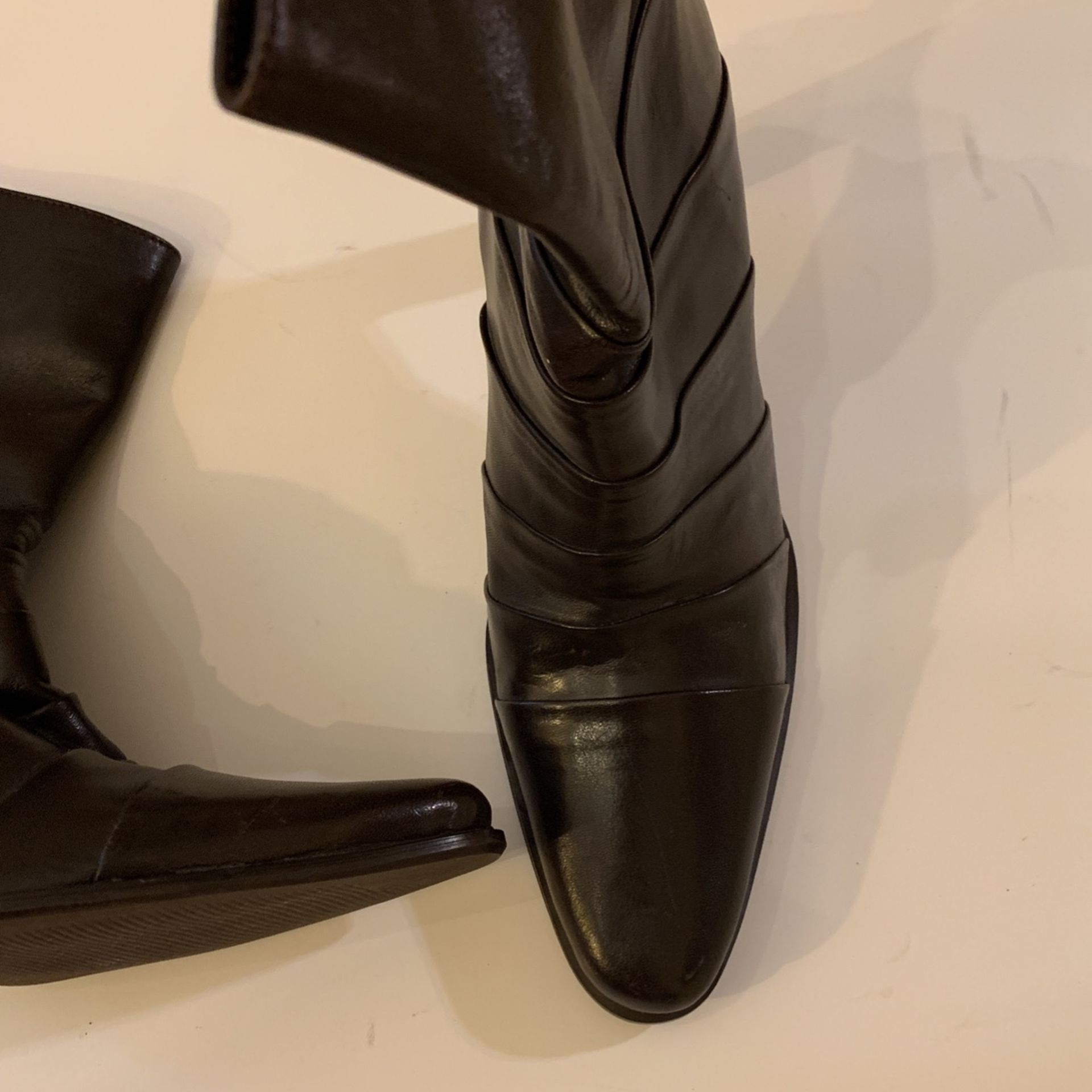 Featherlight 3” Heal Above Ankle Boots, Dark Brown Excellent - photo 2