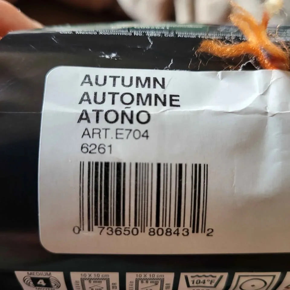 Halloween Yarn 4 Skeins image indicator(5)