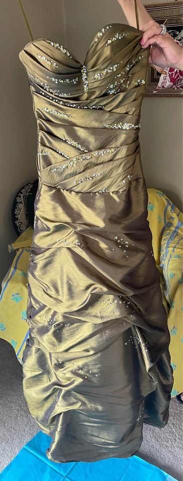 Pretty grad/ prom/ wedding dress, perfect condition [$200 FIRM] - photo 2