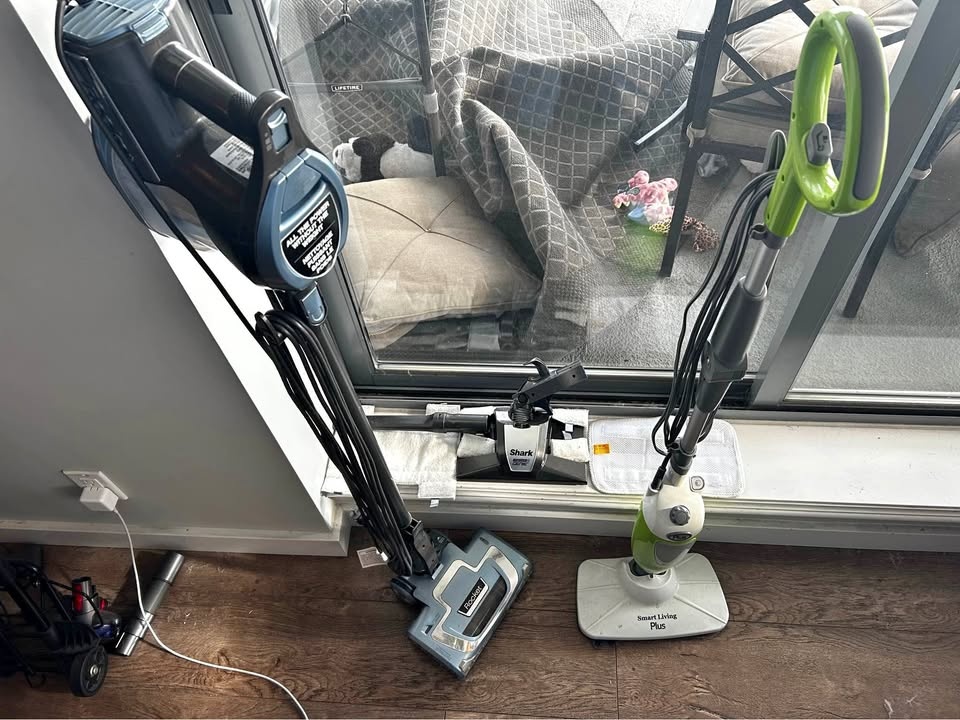 Smart Living Mop Plus (item on the left)