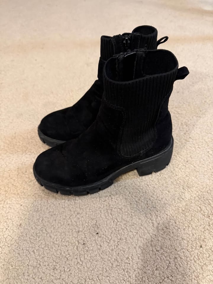 Time and Tru Zip Up Women's Black Ankle Boots - photo 2