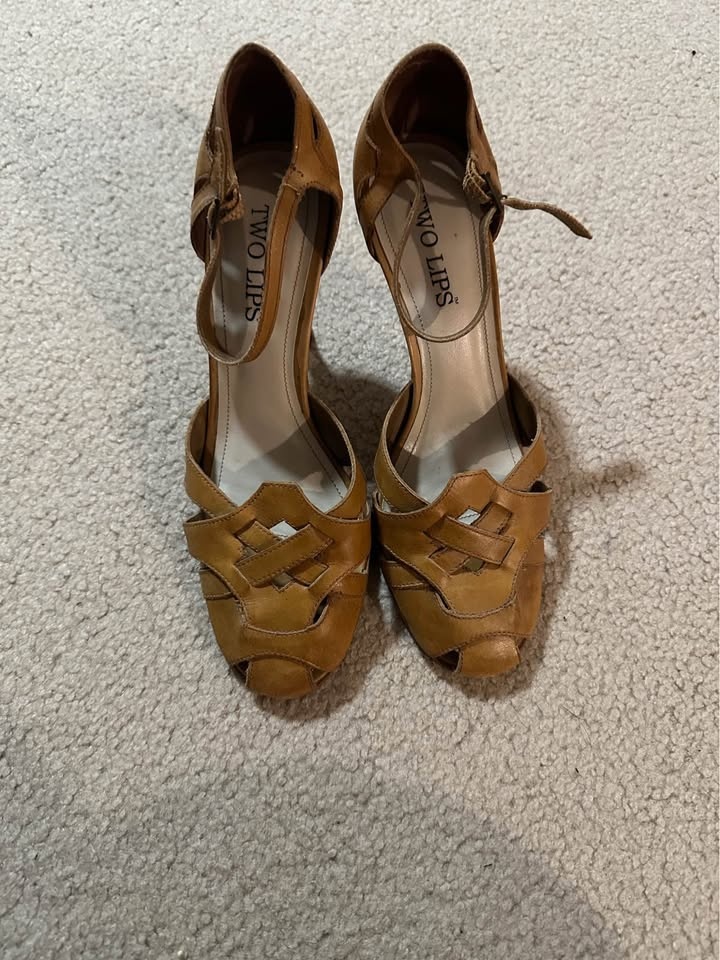 TWO LIPS Women's Brown High Heel Shoes - Size 7M - photo 2