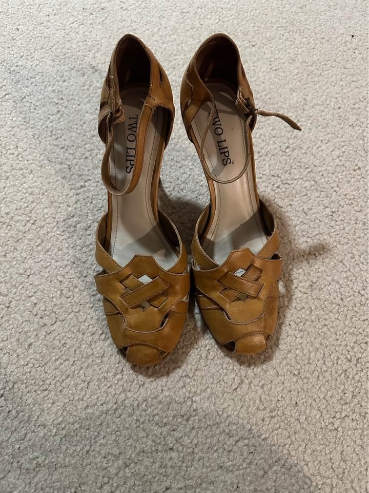 TWO LIPS Women's Brown High Heel Shoes - Size 7M - photo 3