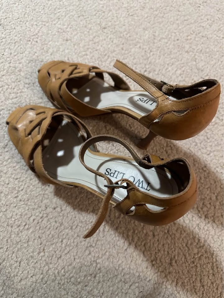 TWO LIPS Women's Brown High Heel Shoes - Size 7M - photo 5