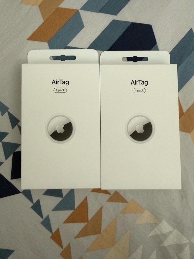 Apple AirTag (4-Pack) - New - photo 3