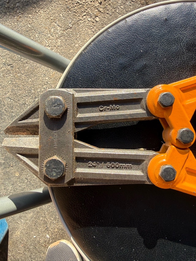 toughbuiltF240 compact bolt cutters - photo 2