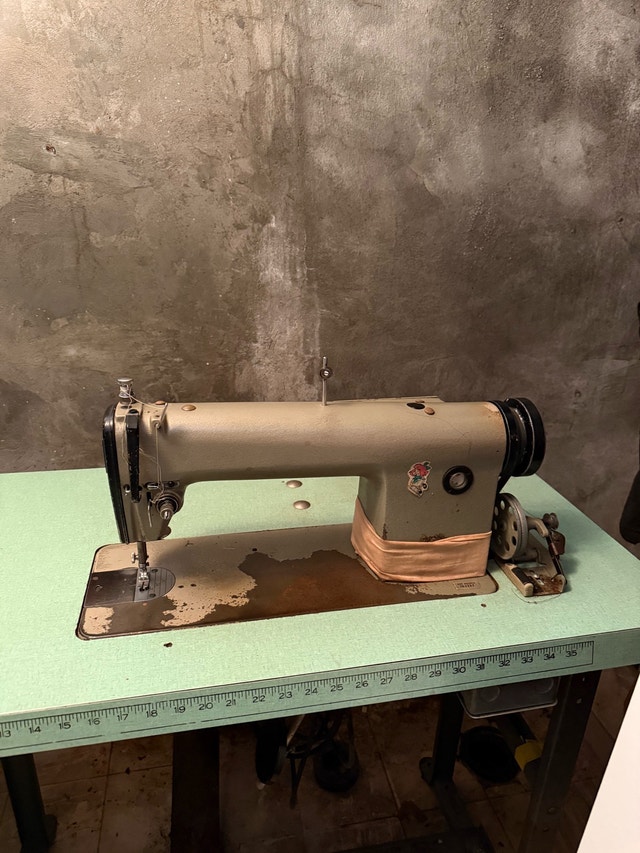 Juki DDL-553 Sewing Machine