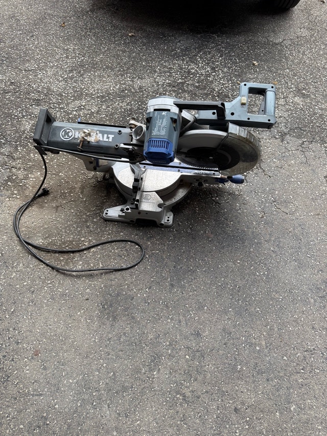 Kobalt Mitre Saw 12 inch - photo 3