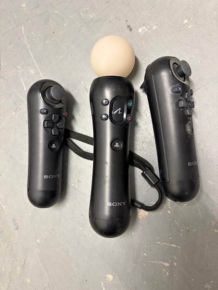 Sony PlayStation Move Controllers (PS3/PS4/PS VR) - Set of 3