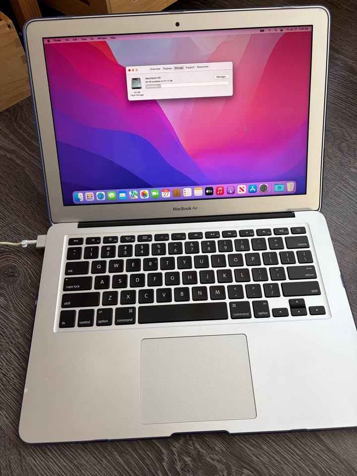 MacBook Air 13” (Early 2015) - i5, 8GB RAM, 128GB SSD - Stickers - photo 2