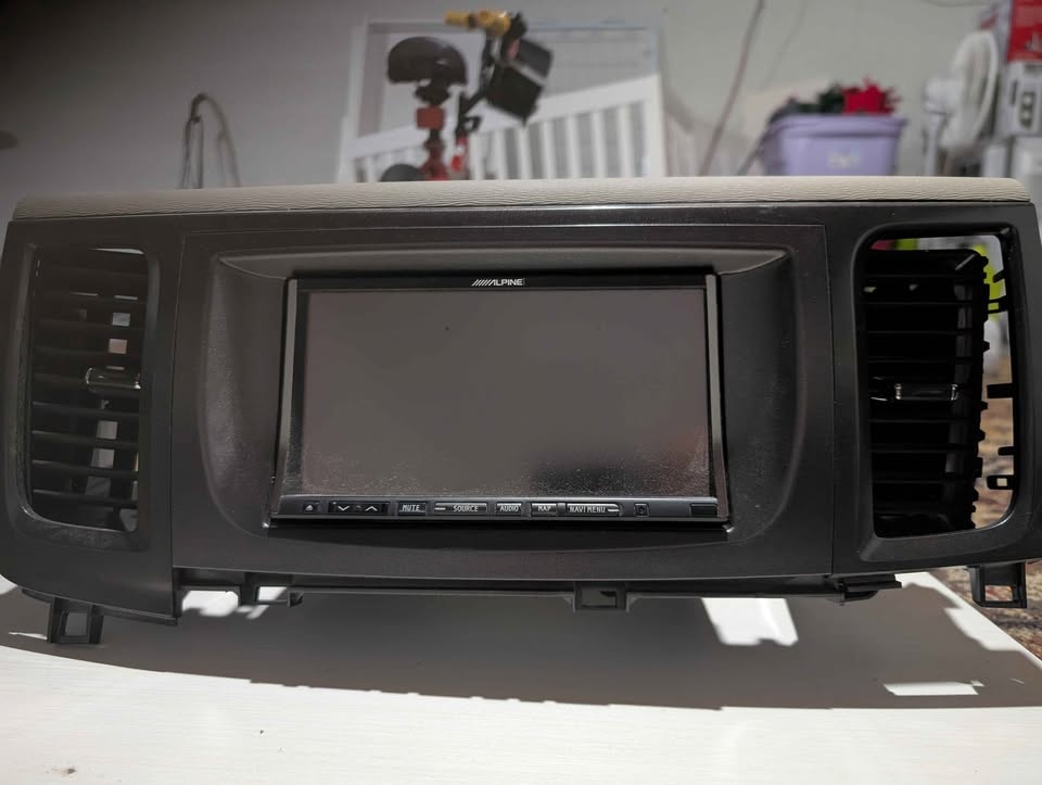 2011-2014 Toyota Sienna Navigation Radio & Screen - photo 2