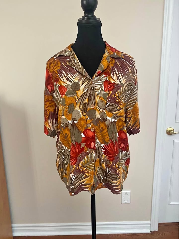 Vintage Button Up Top M
