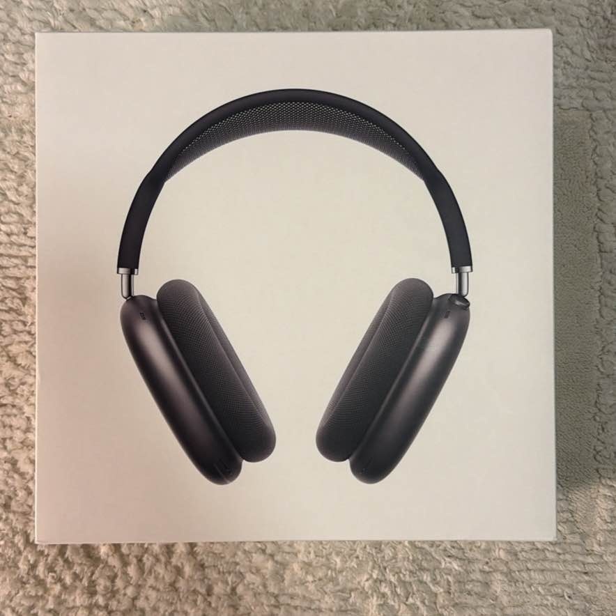 Apple AirPods Max (Space Gray) with Smart Case - Like New - photo 4