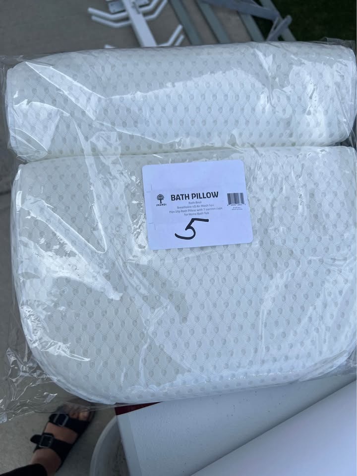 New Bath Pillow, Window Shelf, Bird Feeder, Cushions, Stakes, Tr